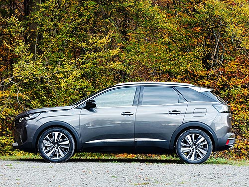      300-  Peugeot 3008 PHEV 4WD - Peugeot