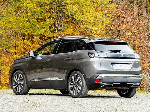      300-  Peugeot 3008 PHEV 4WD - Peugeot