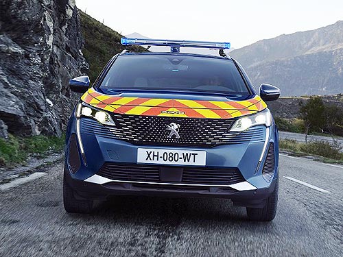       PEUGEOT 3008 HYBRID 225 - PEUGEOT