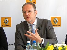  Renault    ,      