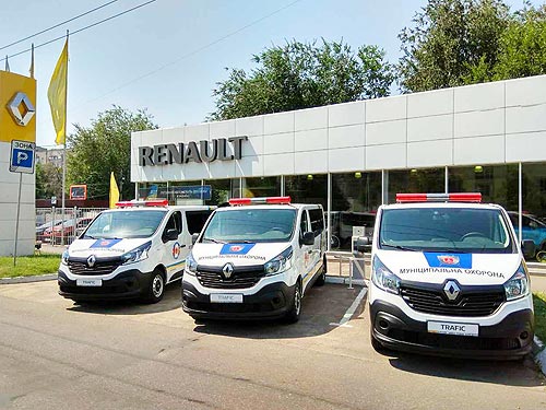   Renault -  +      
