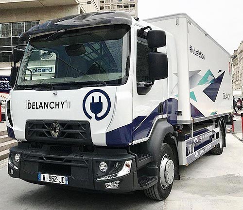 Renault Trucks      - Renault