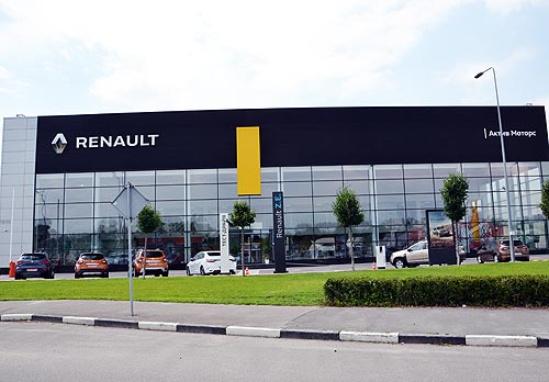         Renault