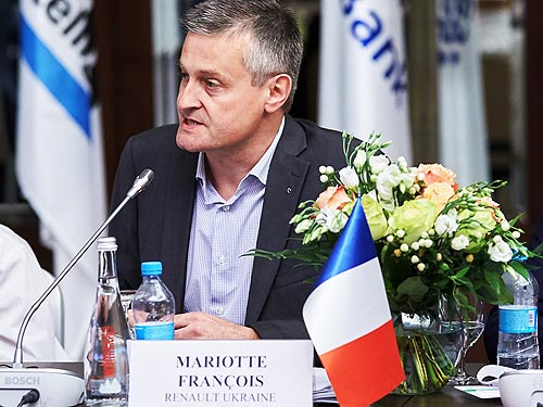 Renault � UBER ��������� � ������� ���������� �� �������� �������������� ����� - Renault