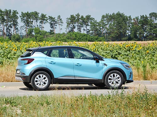  .     Renault Captur - Renault