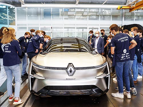 Renault заинтересовалась автомобилями с солнечными батареями - Renault