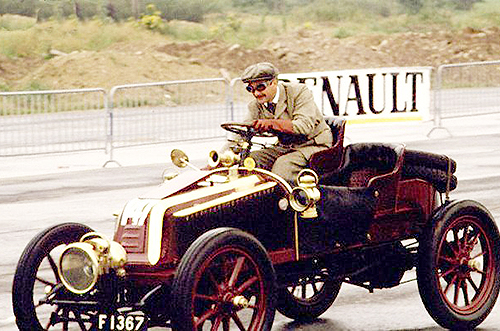 125   Renault.      - Renault
