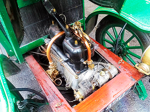 125   Renault.      - Renault