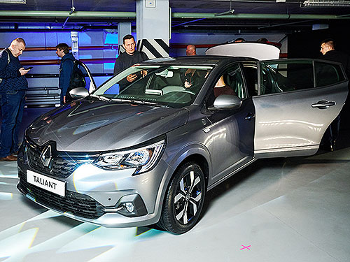 Renault  2025         - Renault