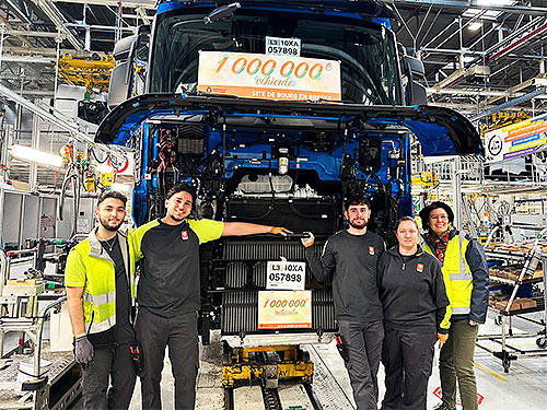  Renault Trucks  --  1- 