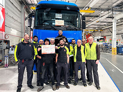  Renault Trucks  --  1-  - Renault