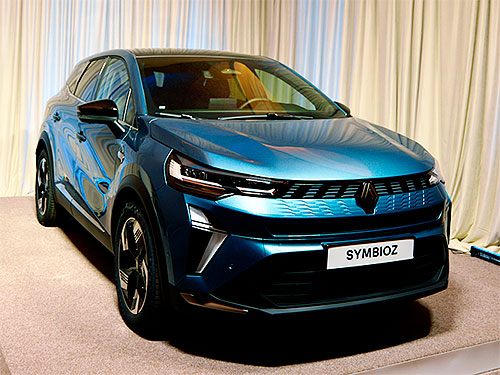 Renault � ������ ���� ��������� Ukrainian Fashion Week SS27