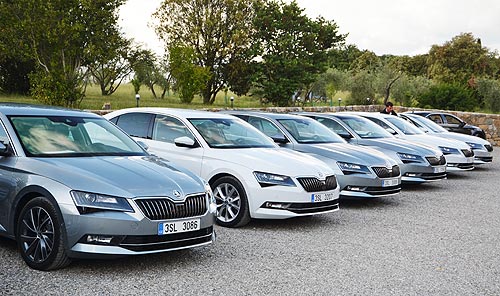  100 000- Skoda Superb   - Skoda