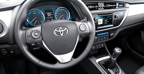    Toyota Auris     - Toyota