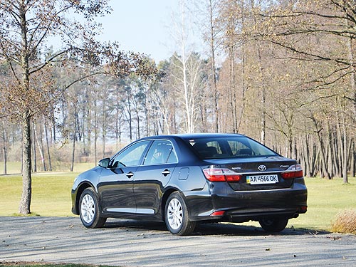 Что изменилось в обновленной Toyota Camry. Первое знакомство