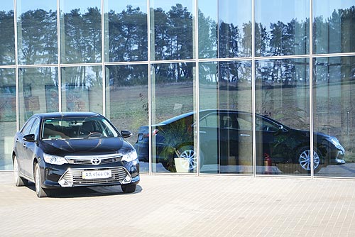 Что изменилось в обновленной Toyota Camry. Первое знакомство