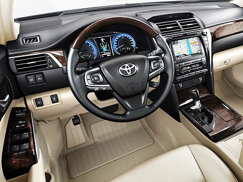 Что изменилось в обновленной Toyota Camry. Первое знакомство