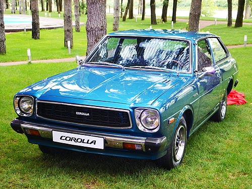    Toyota Corolla  .  