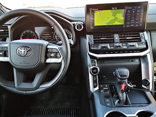 Первые подробности о Toyota Land Cruiser 300 в Украине - Toyota