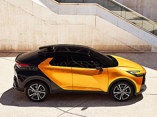     Toyota C-HR.   - Toyota