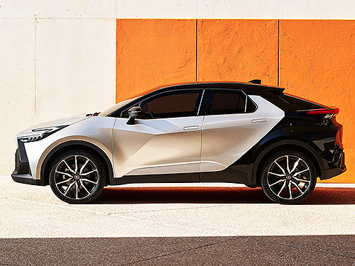 -  :  Toyota C-HR      2024  - Toyota