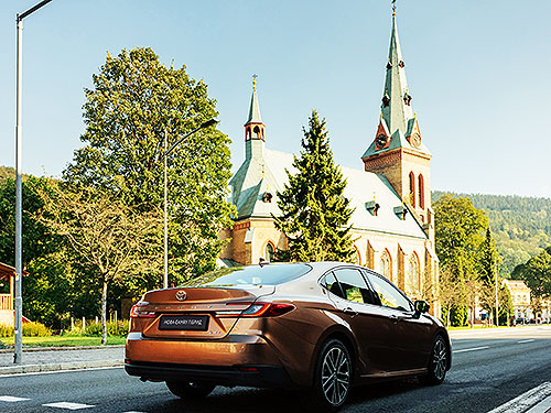   GM GROUP      Toyota Camry 2024 - Toyota