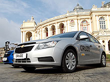 1000    Chevrolet Cruze.   - Chevrolet