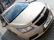 1000    Chevrolet Cruze.  