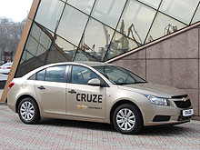 1000    Chevrolet Cruze.  