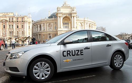 1000    Chevrolet Cruze.  