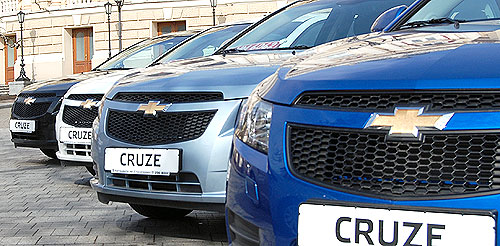 1000    Chevrolet Cruze.  