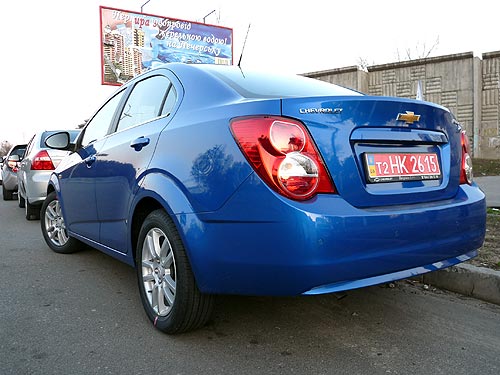  Chevrolet Aveo:  