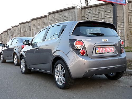  Chevrolet Aveo:  