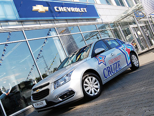  Chevrolet Cruze  30 000 . - Chevrolet