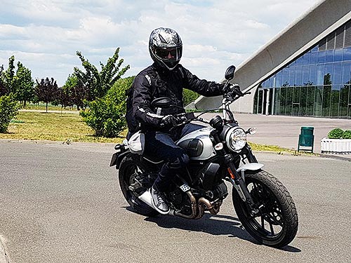 Ducati представила в Украине три новинки Ducati представила в Украине три новинки