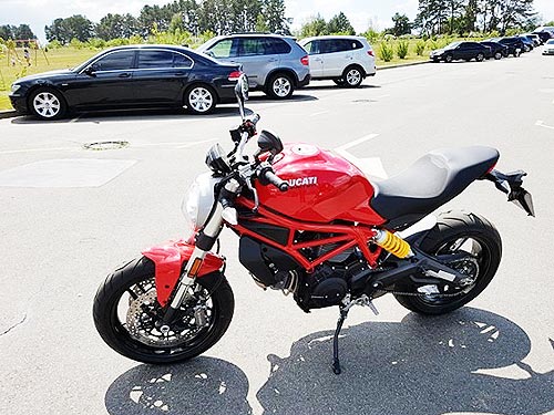 Ducati представила в Украине три новинки Ducati представила в Украине три новинки