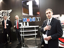 �� ��������� ������� Mobil1 ������� �������� Vodafone McLaren Mercedes MP4-24 - Mobil