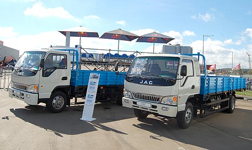  TATA  JAC          - TATA