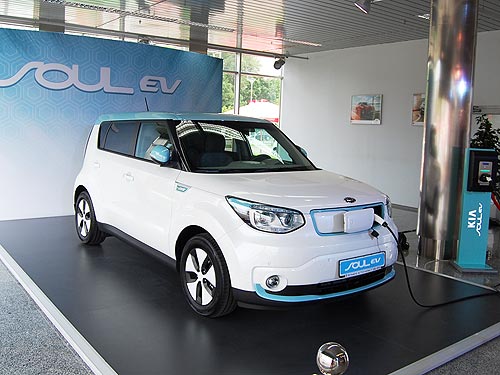  2      100 -  Kia Soul EV - Kia