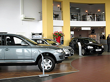  Volkswagen Touareg     Volkswagen Polo