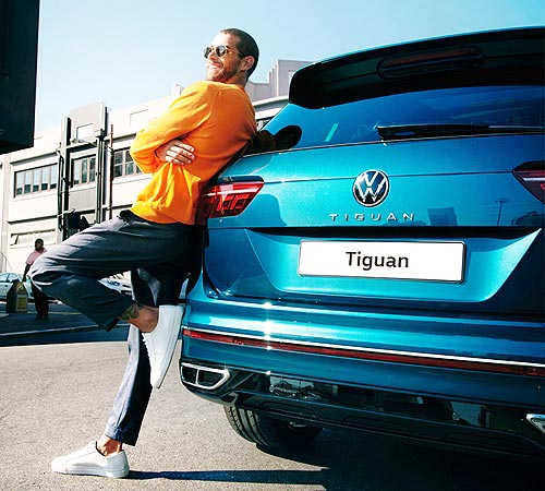 Для Volkswagen Tiguan R-Line доступны пакетные предложения с выгодой до 57 866 грн. - Volkswagen