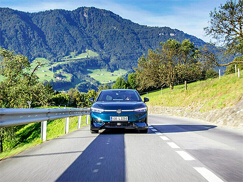  Volkswagen ID.7   794     - Volkswagen