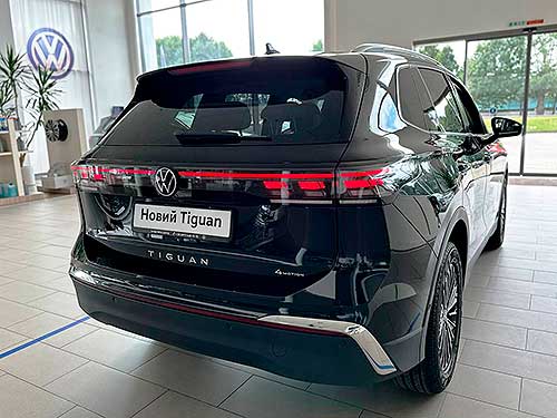  Volkswagen Tiguan    - Volkswagen