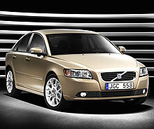 Volvo S40   16 888    