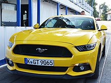  .     Ford Mustang