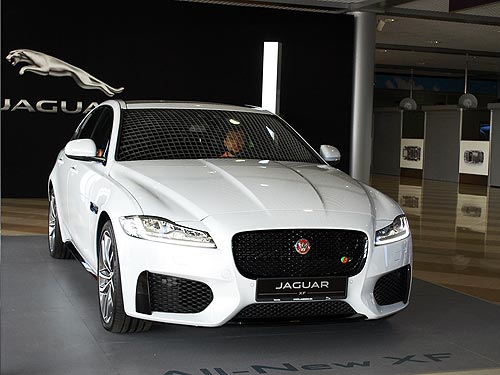   :      Jaguar XF