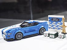   Ford    LEGO