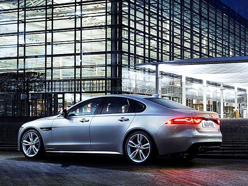 Jaguar XF  2016         - Jaguar