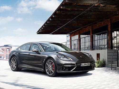  Porsche Panamera    