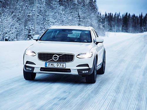    Volvo V90 Cross Country        - Volvo